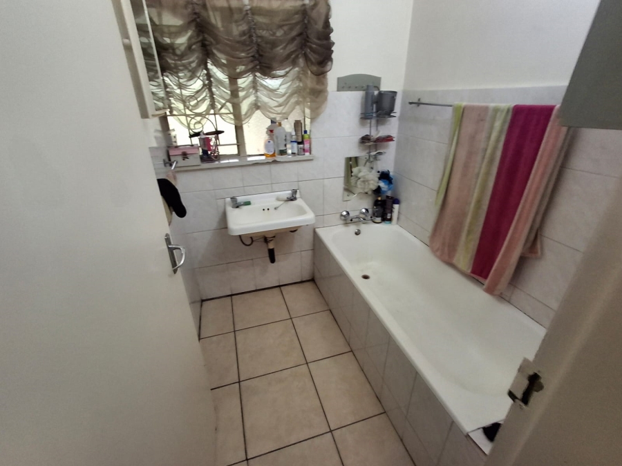 4 Bedroom Property for Sale in Oos Einde North West